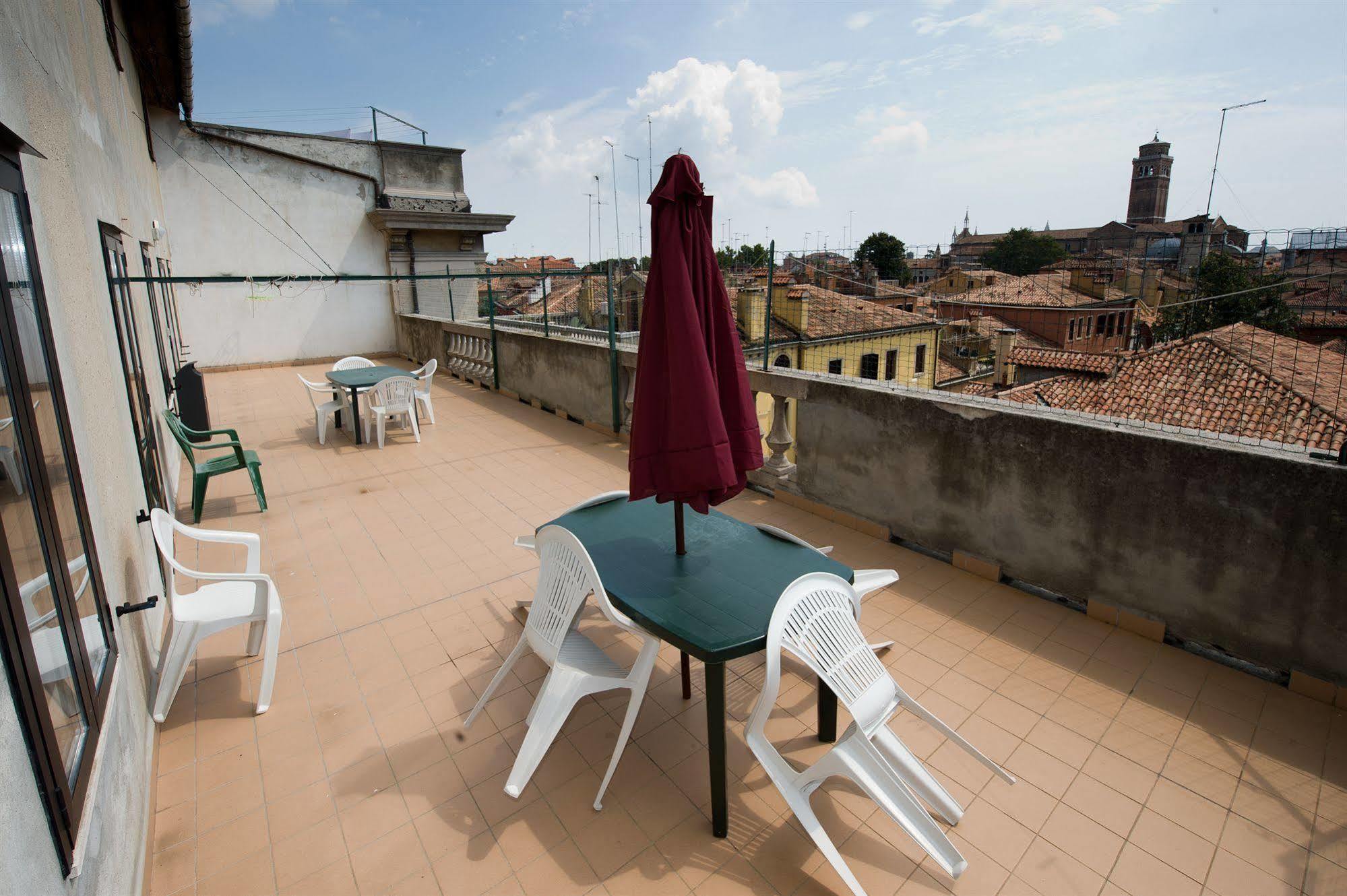 Ostello Domus Civica *